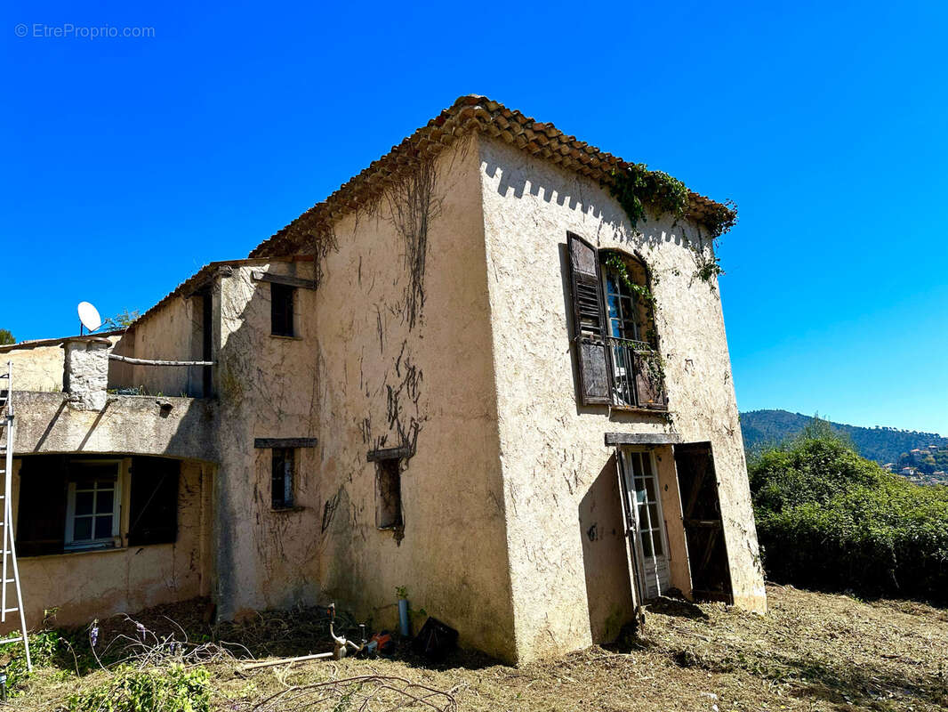 Maison à TOURRETTE-LEVENS