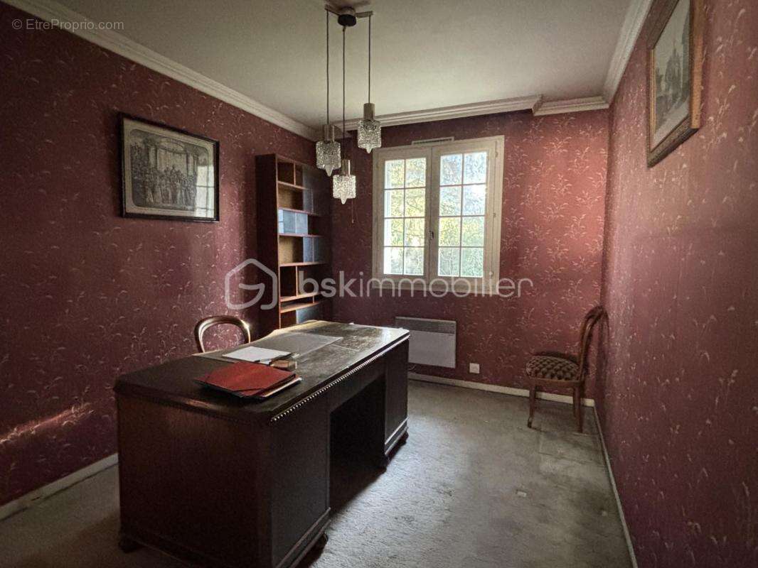 Maison à LA QUEUE-EN-BRIE