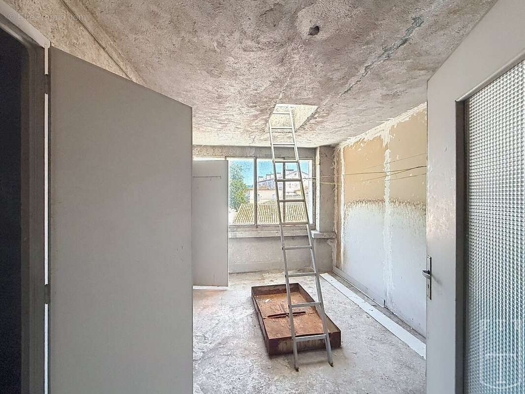Exclusivite t3 à rénover - photo 14