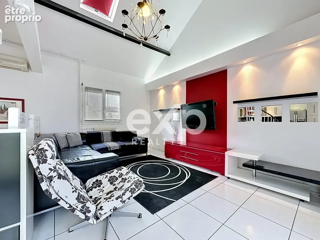 Maison 110 m² à Saint-Denis  - photo 5