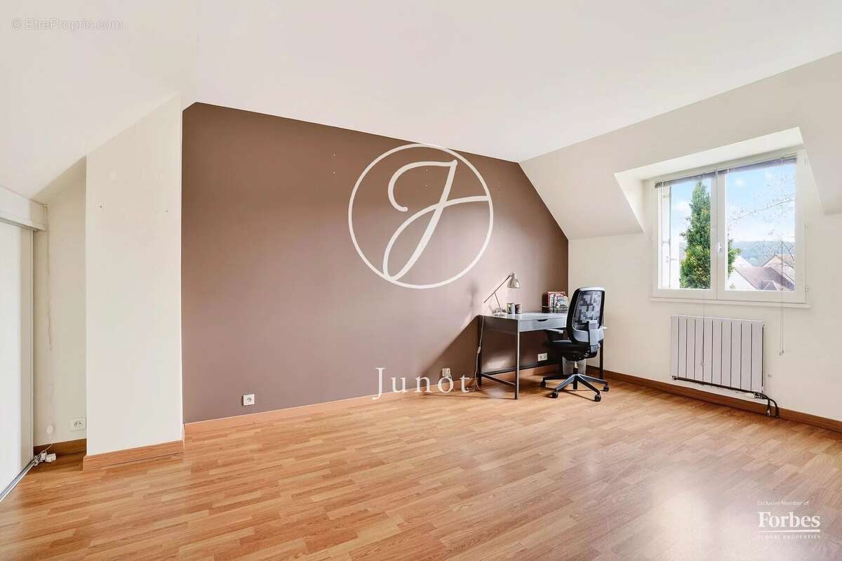 Maison à CROISSY-SUR-SEINE