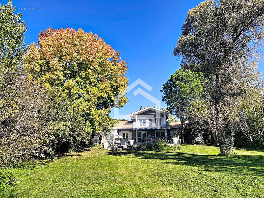 Maison à LE TAILLAN-MEDOC