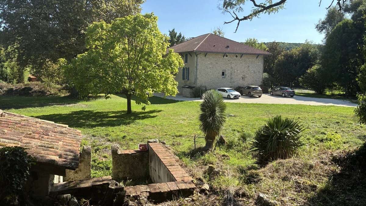 Maison à CLERMONT-DESSOUS