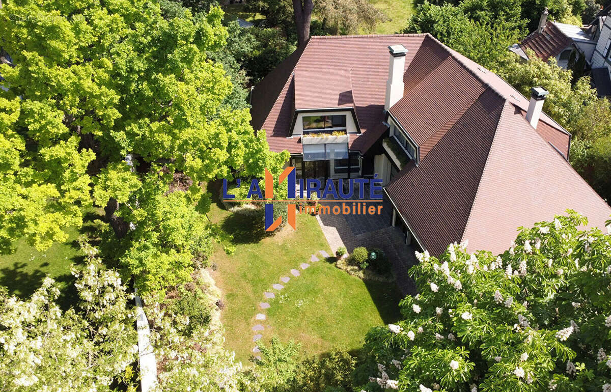 Maison à MAISONS-LAFFITTE