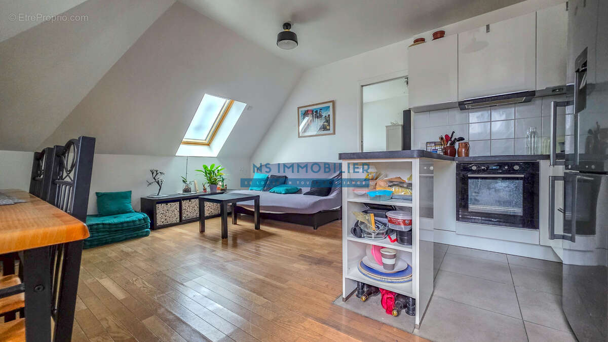 Appartement à HOUILLES