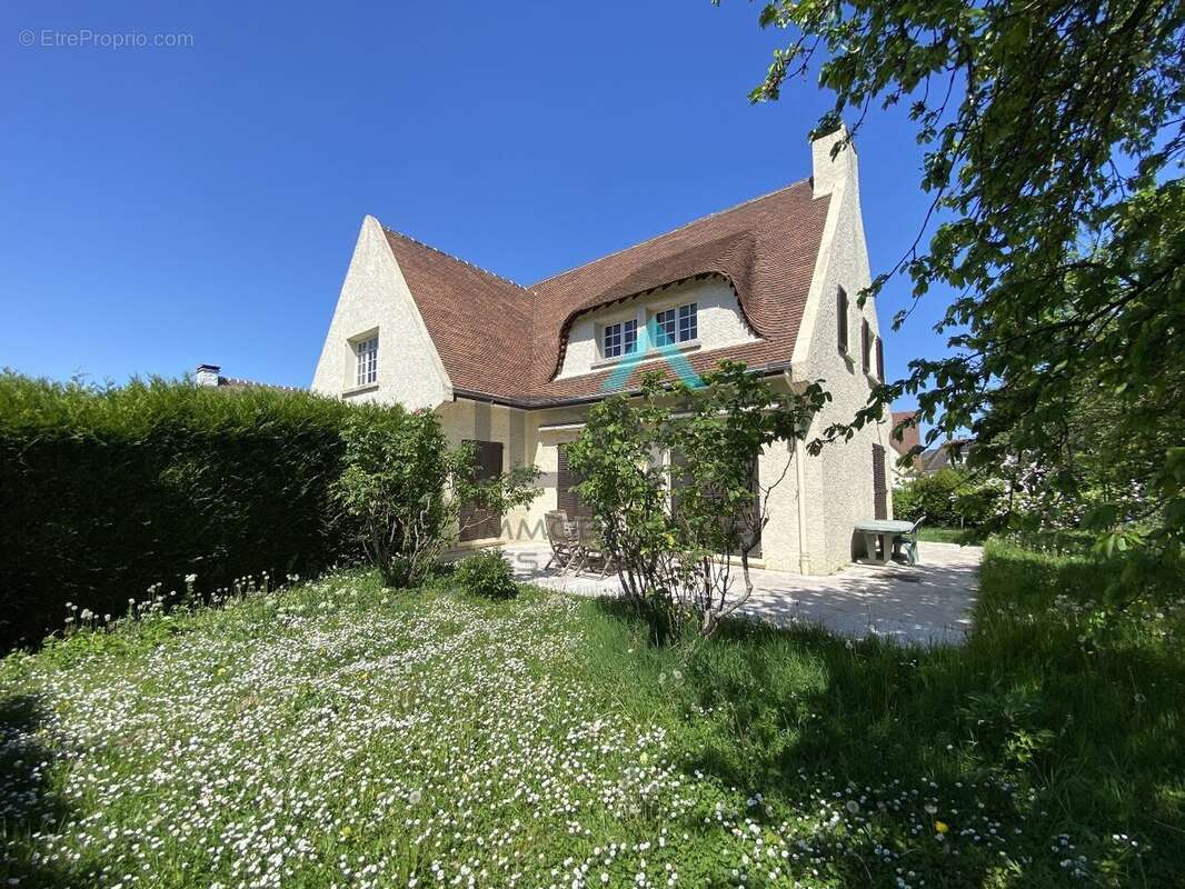 Maison à SAINT-GERMAIN-EN-LAYE