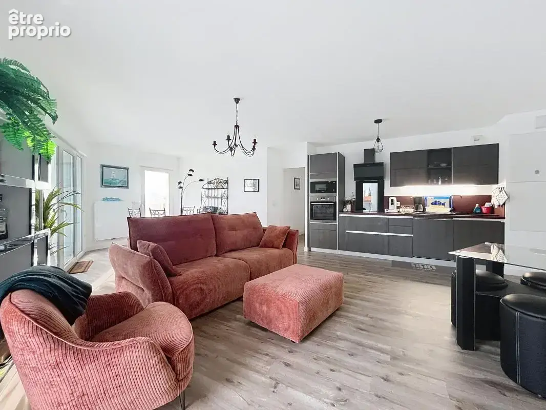 À vendre – Appartement T4 de 102 m² avec terrasse et stationnement sécurisé - photo 4