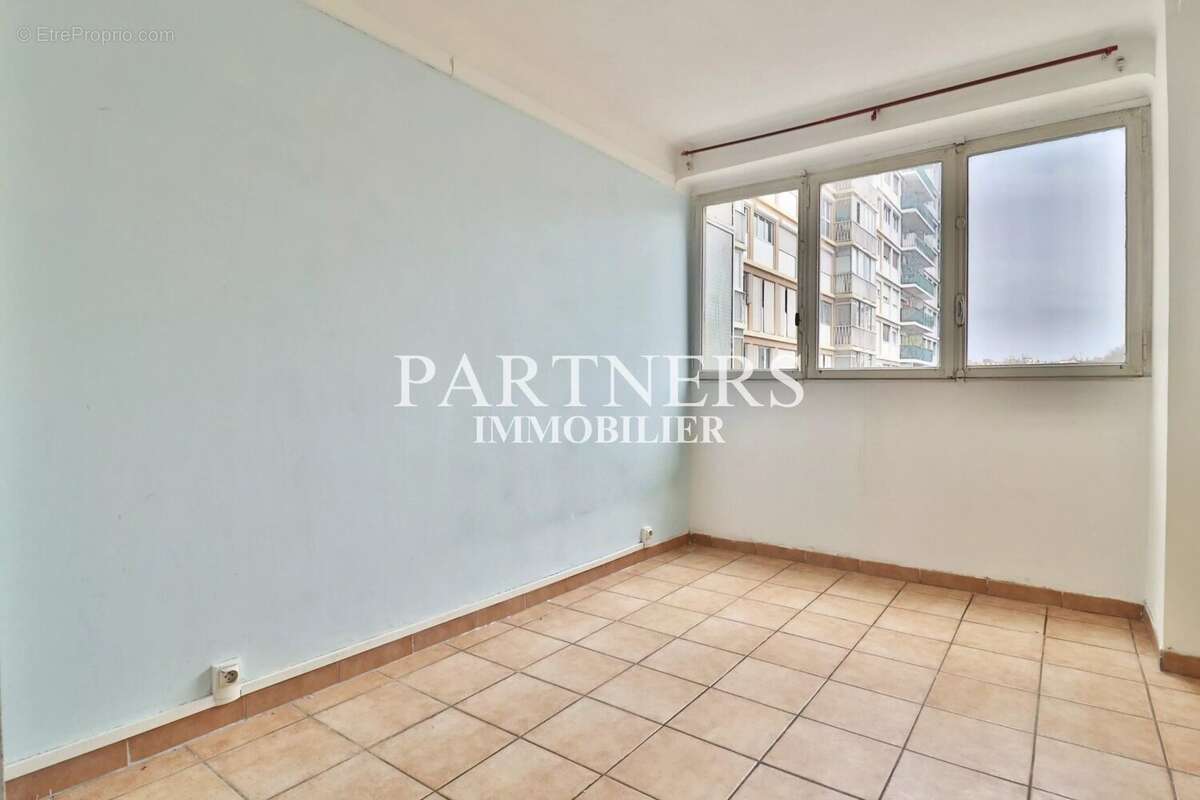 Appartement à MARSEILLE-5E