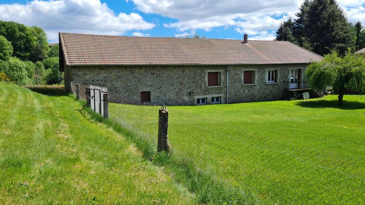 Maison à SAINT-PAL-DE-MONS