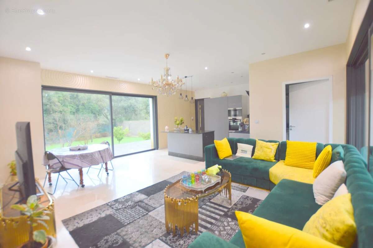 Villa T5 récente – 34160 Castries  – Jardin arboré, piscinable - photo 3