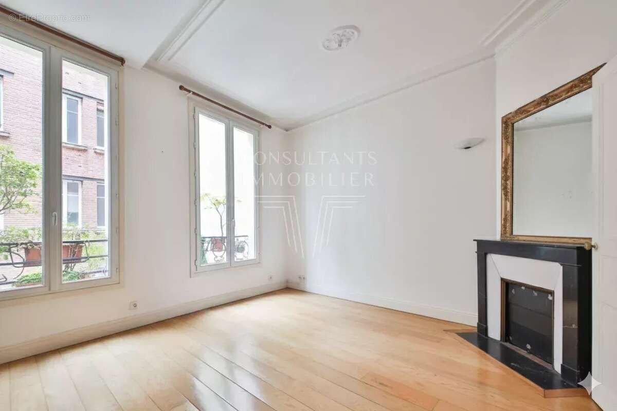 Appartement à PARIS-6E
