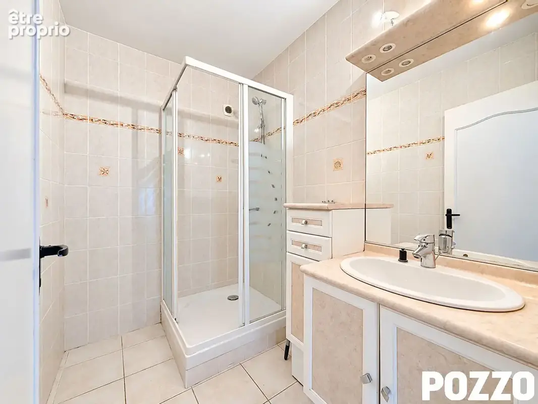 Appartement lumineux au dernier étage à Granville - photo 7