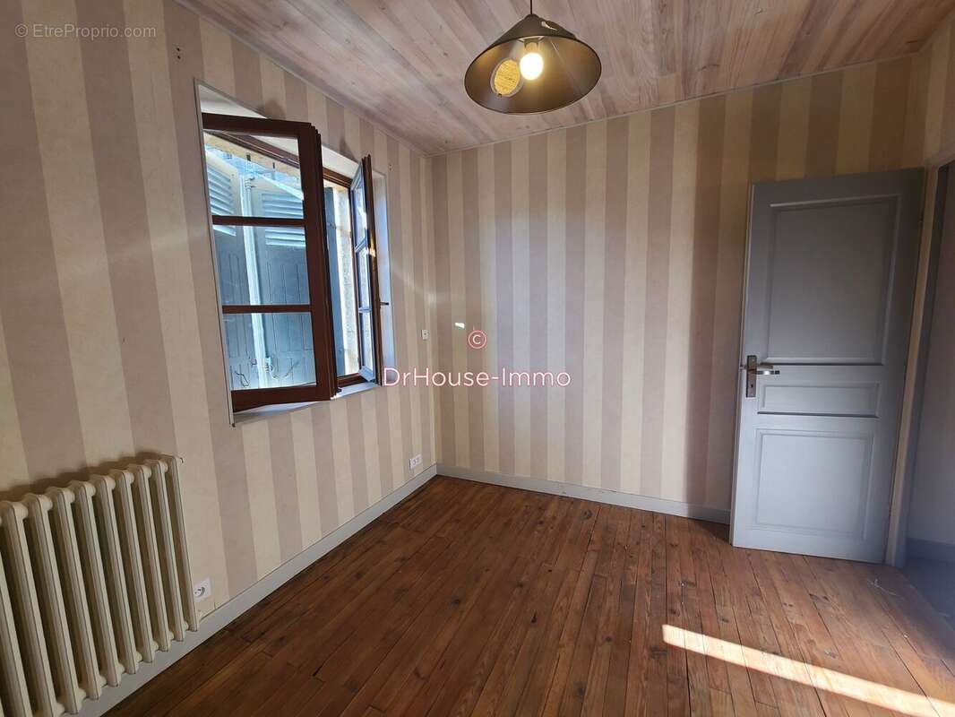 Maison 103 m² à Saint-Avit-Senieur  - photo 10