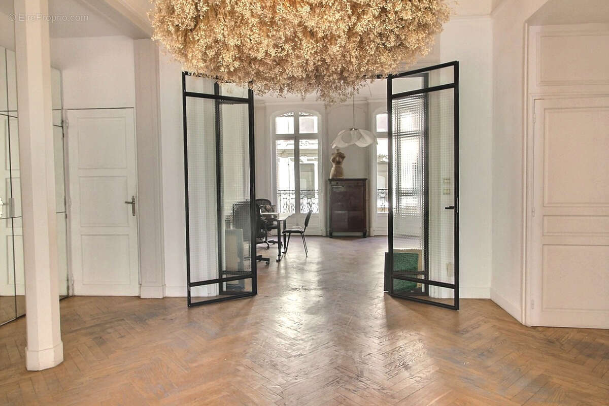 Appartement à MARSEILLE-6E