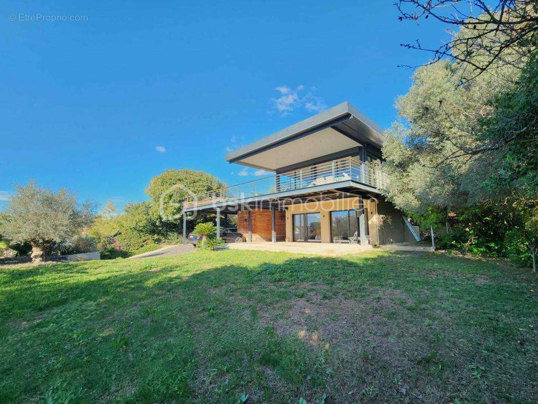 À Pézenas, superbe villa d'architecte - photo 3