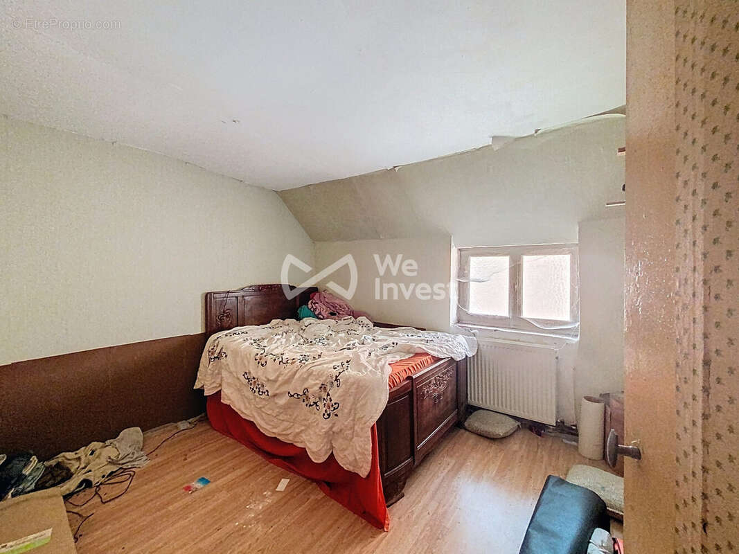 Maison à AULNOYE-AYMERIES