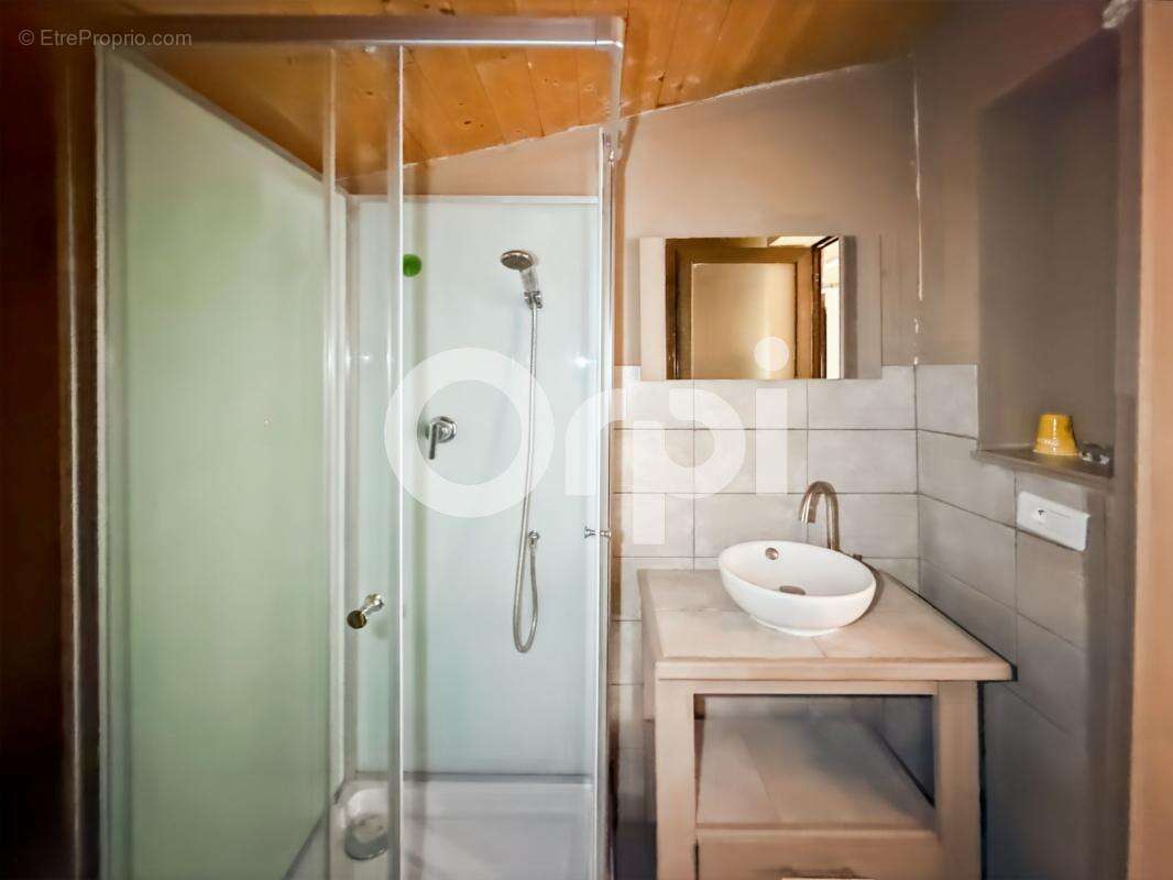 Maison à GROSPIERRES