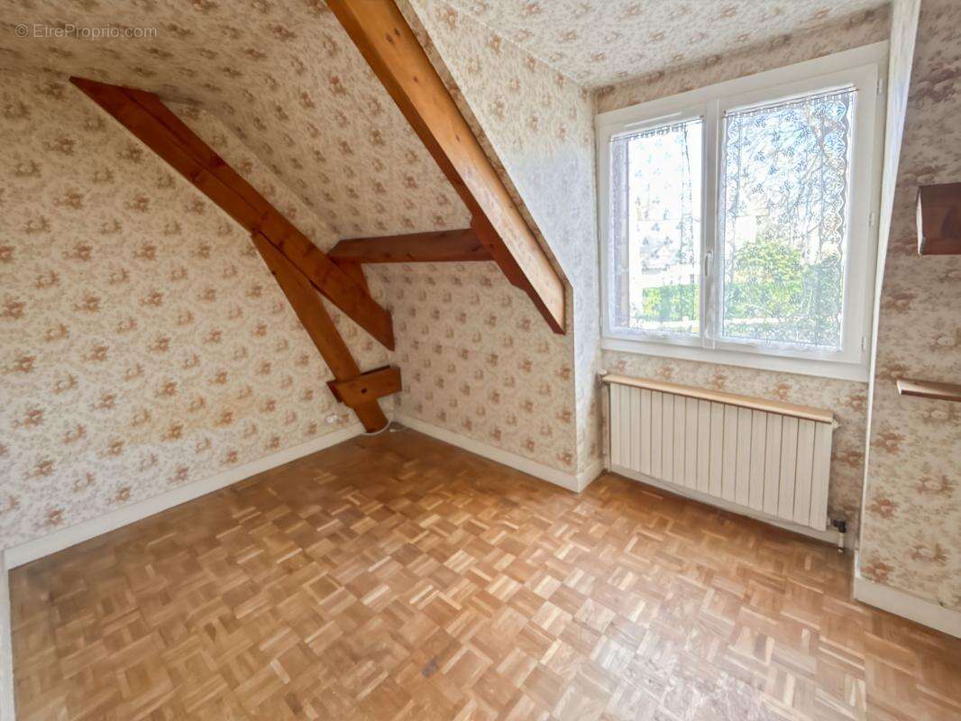  Bords du Loiret : Havre de paix au cœur d'un jardin de 800 m² (fort potentiel) - photo 7