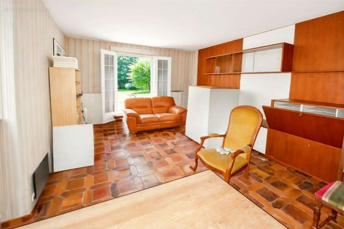 Maison à MENESTREAU-EN-VILLETTE