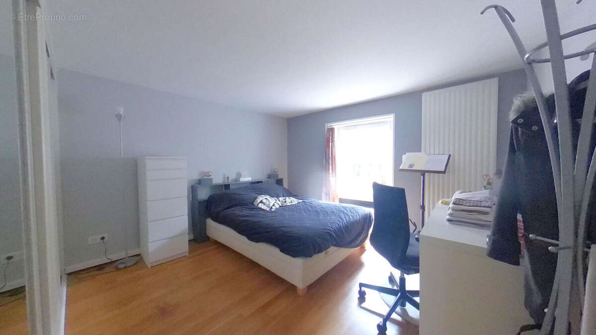 Maison familiale 8 pièces de 191 m2 à vendre au Rond-Point de Vannes - photo 9