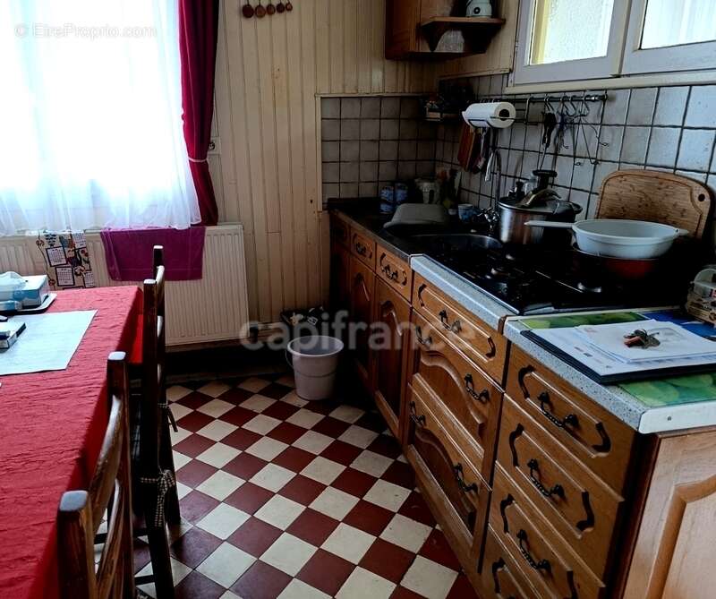 Maison à CROISILLES