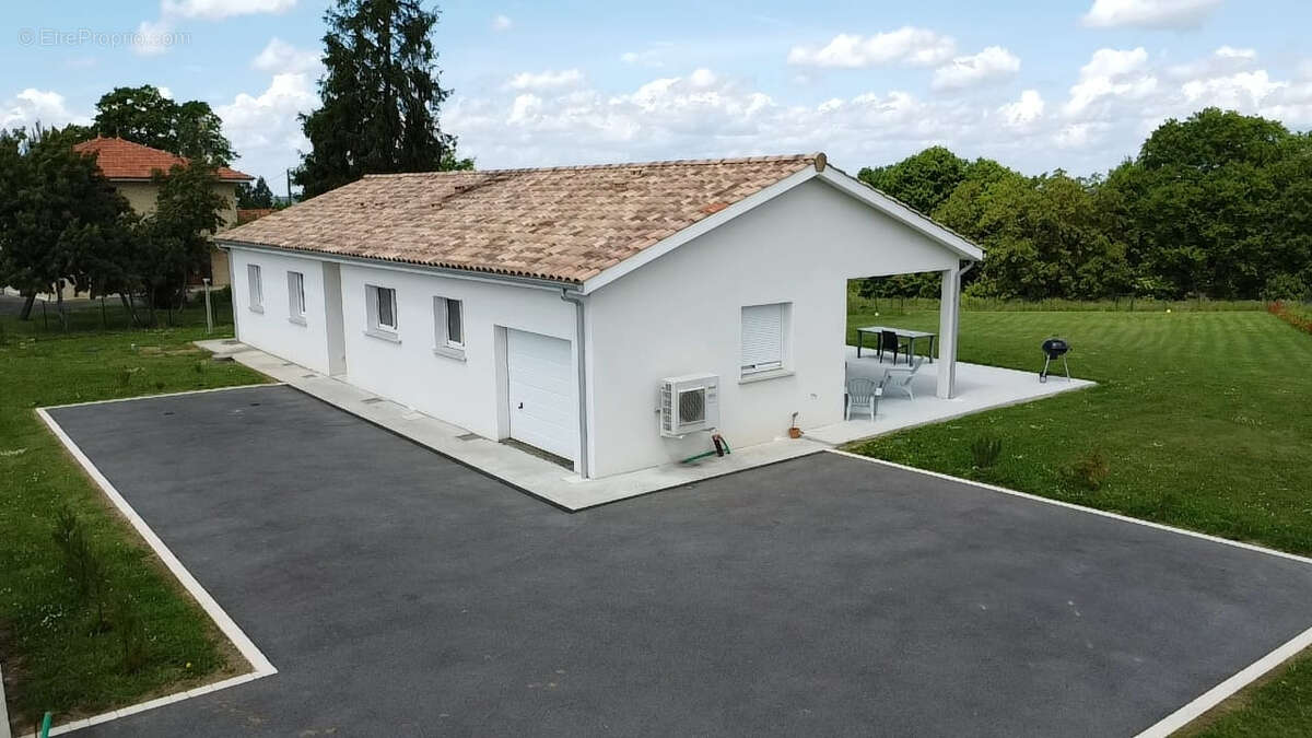 Maison à HAGETMAU