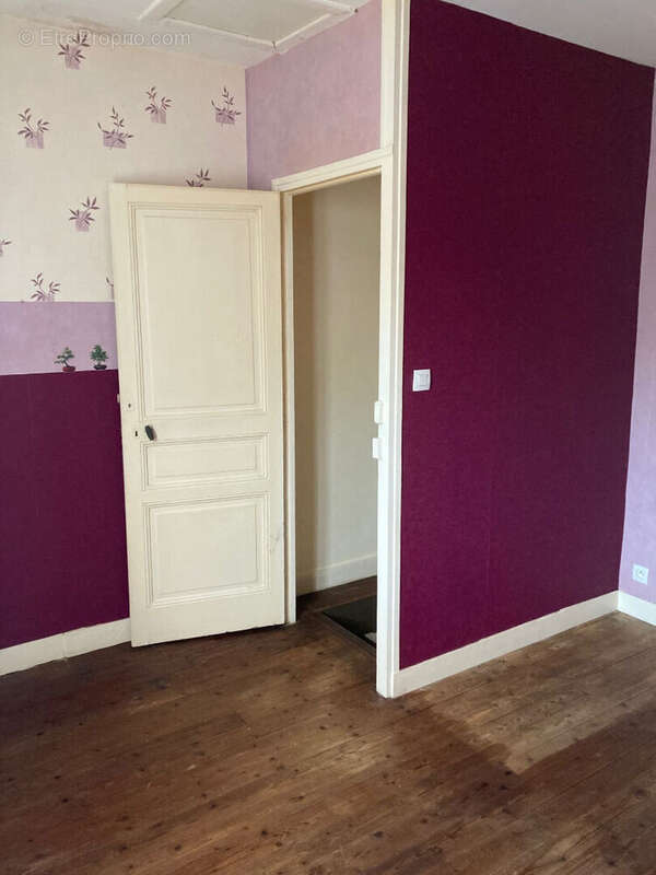 Maison à DONVILLE-LES-BAINS