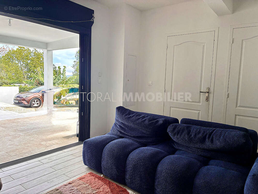 Ligne des 400 : Belle villa contemporaine de 2024 - photo 4