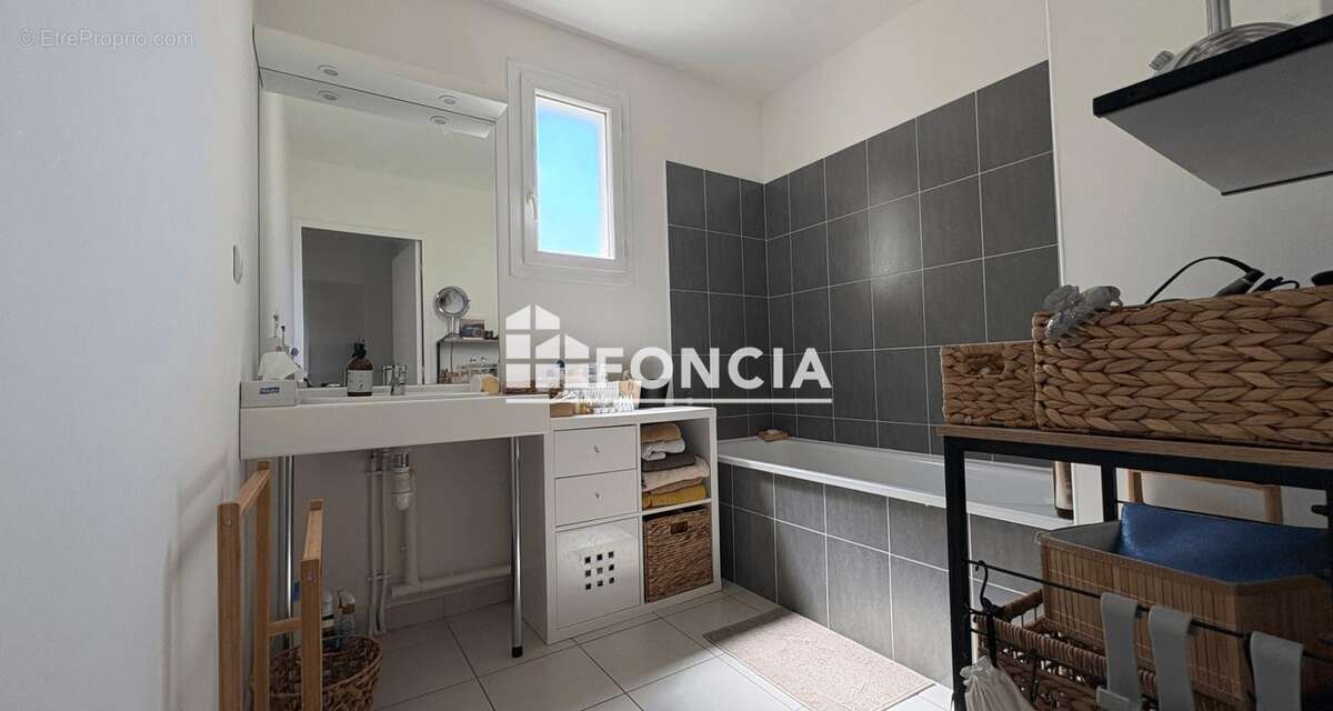 Appartement à MARSEILLE-12E