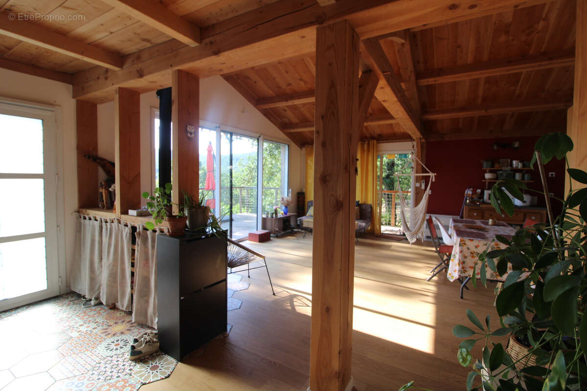Charmante maison en bois de 98 m2 sur un terrain de 2800 m2. - photo 70