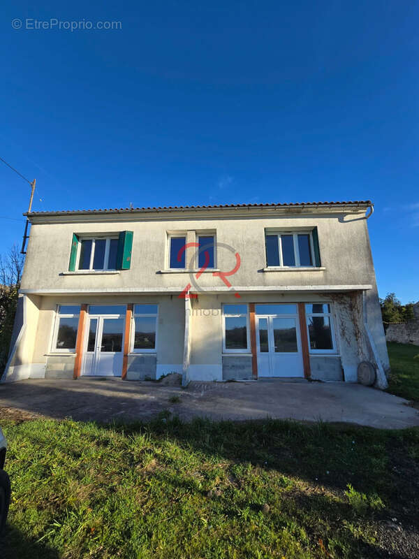 Autre à MOULIDARS