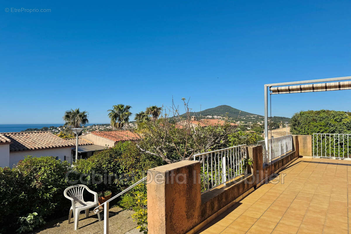 Maison à CARQUEIRANNE