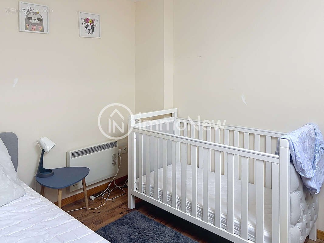 Maison 90 m2 ideal pied a terre sur 184 m2 de terre en plein bourg - photo 8