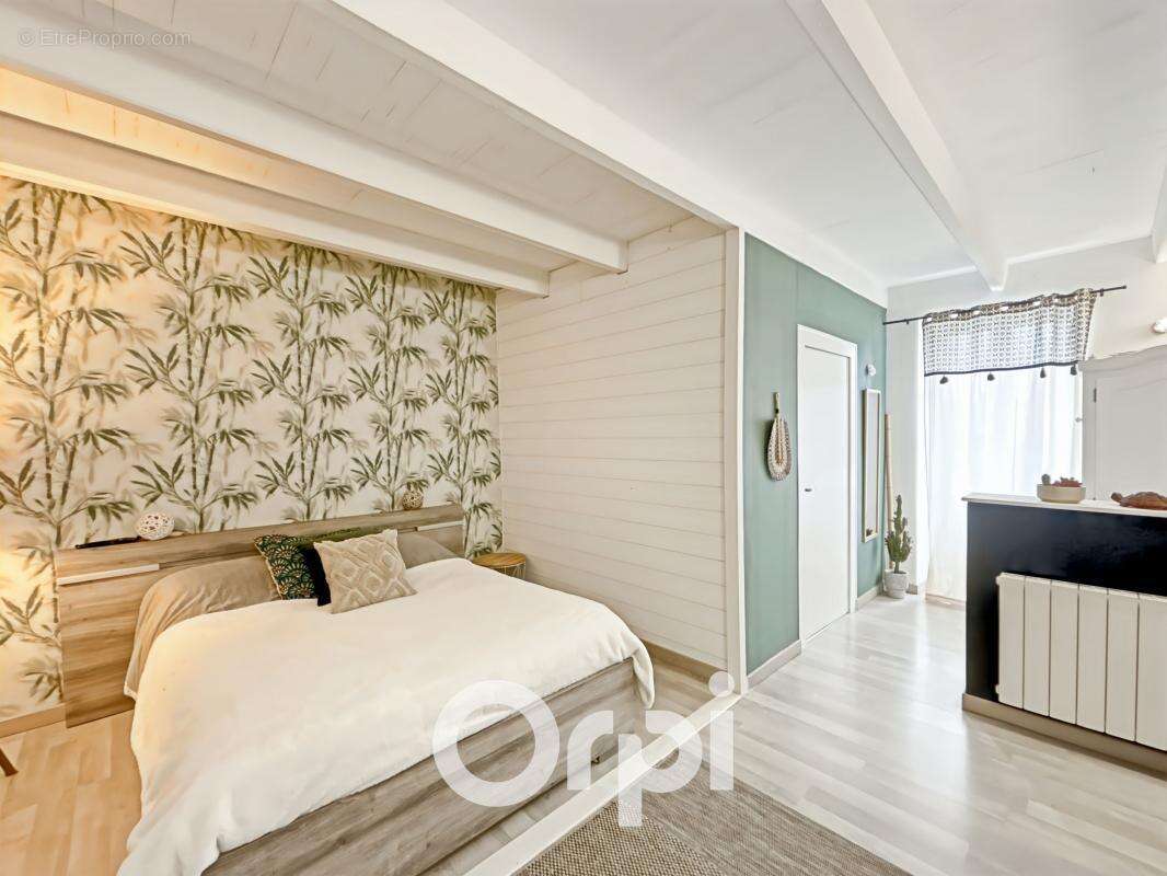 Maison à SAINTE-GEMME-LA-PLAINE