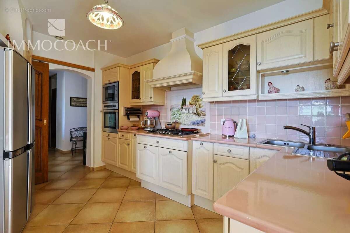Villa avec piscine , garage proche du golf de Valvros - photo 8