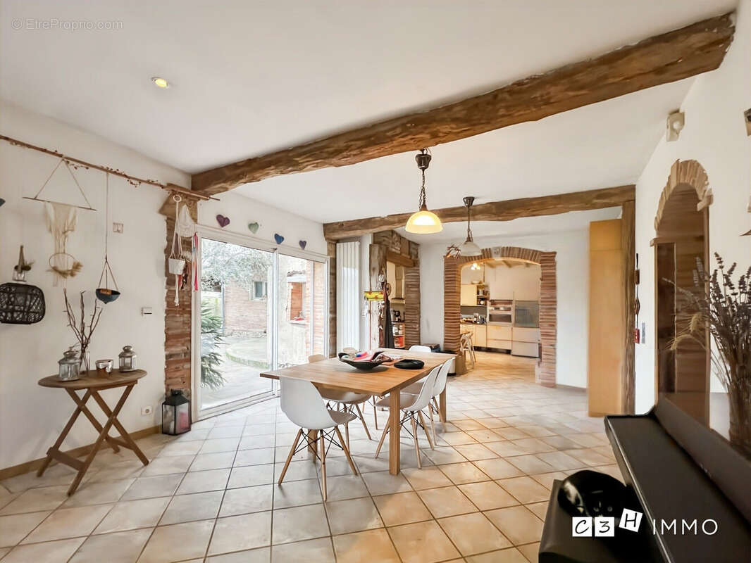 Maison à LE FAUGA