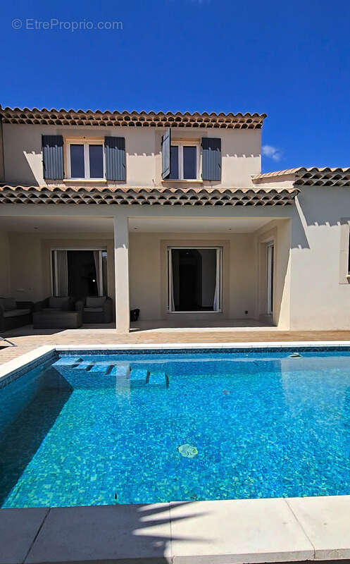 Maison à SORGUES