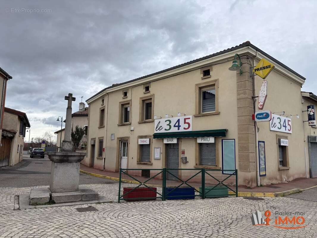 Maison à PRECIEUX