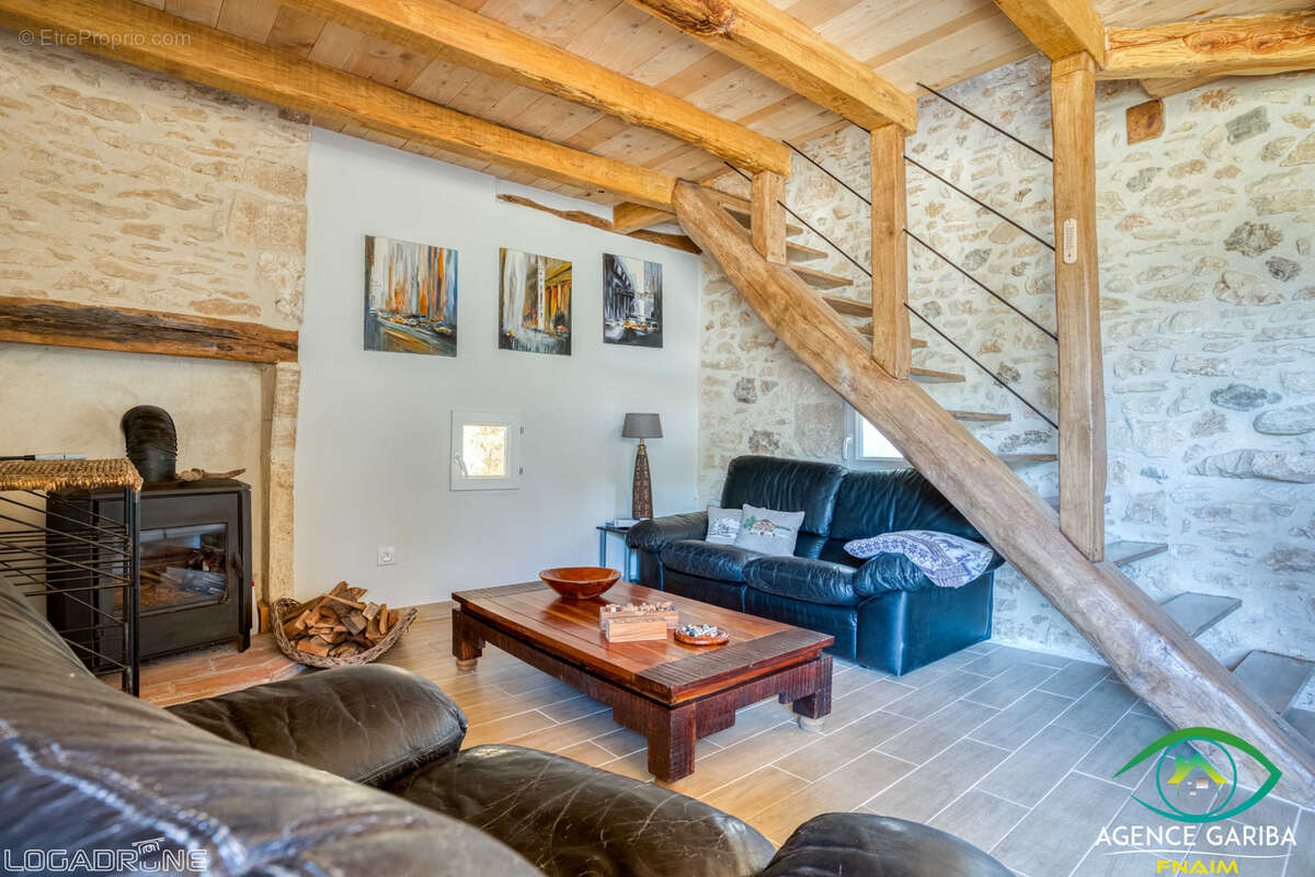 Maison à CUZORN