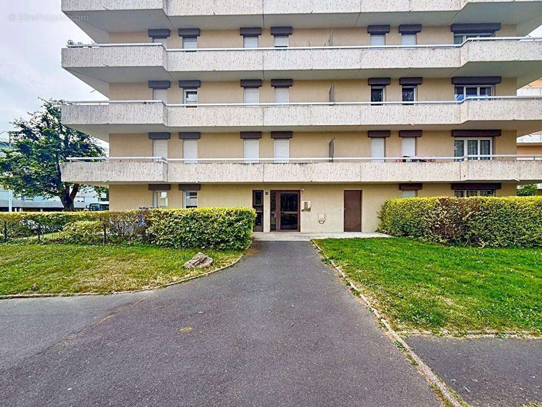 Appartement à HEROUVILLE-SAINT-CLAIR