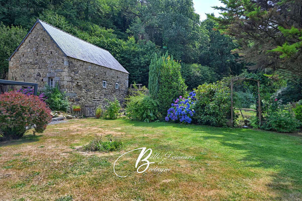 A vendre longère rénovée et son moulin au bord de l'eau Trégor - photo 5