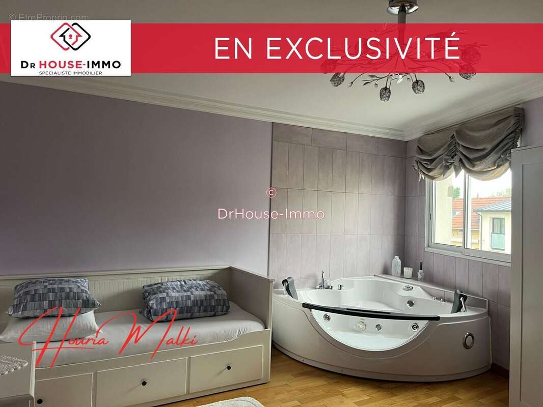 Maison à LIVRY-GARGAN