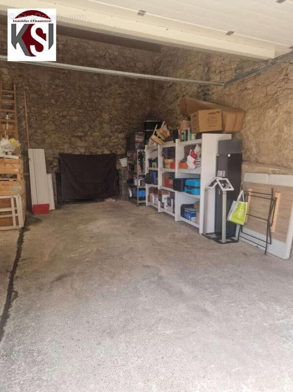 Maison à SEILLONS-SOURCE-D'ARGENS