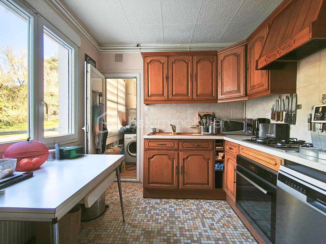 Appartement à NEUVILLE-SUR-SAONE