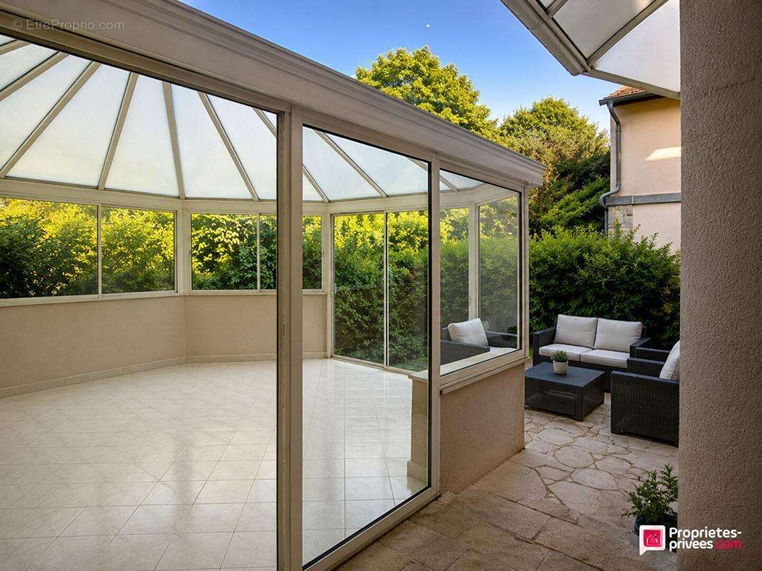 Maison Bourgeoise de caractère Lormes 7 pièce(s) 165 m2 + véranda 20m2 - photo 6