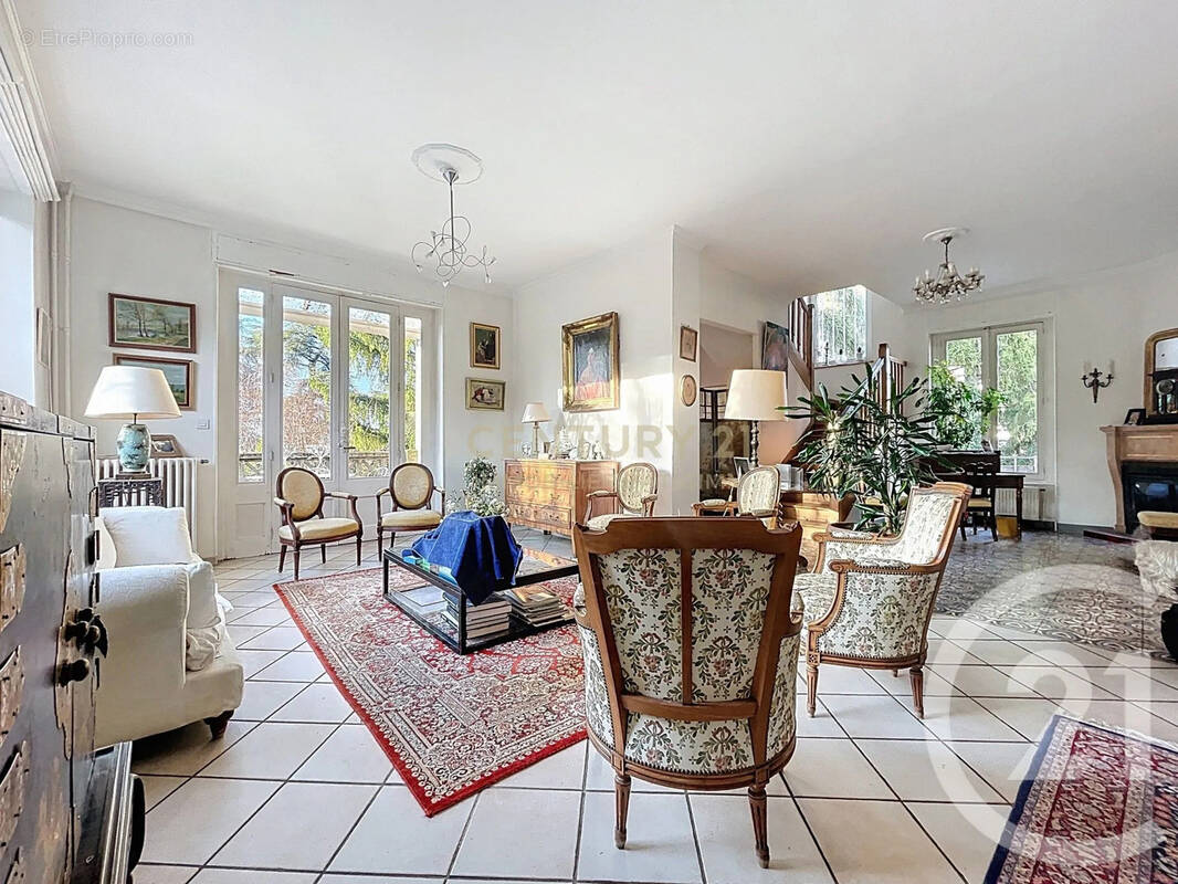 Maison à BOURGOIN-JALLIEU