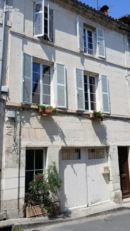 Photo Maison à Aubeterre-Sur-Dronne au prix de 224 700€