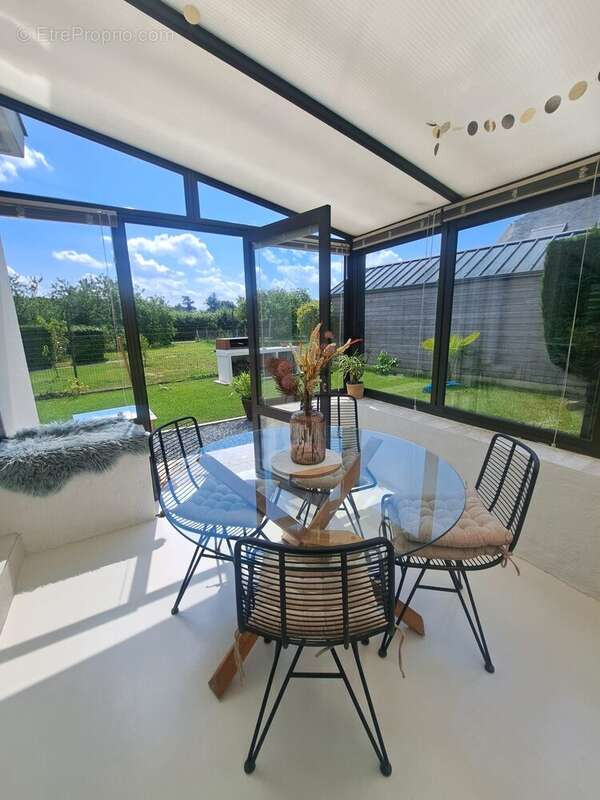 Maison à SAINT-JEAN-DE-LINIERES