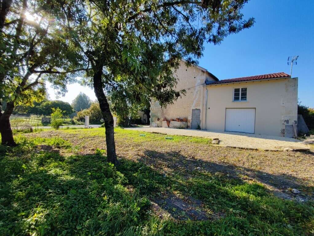 Maison à LA JARD