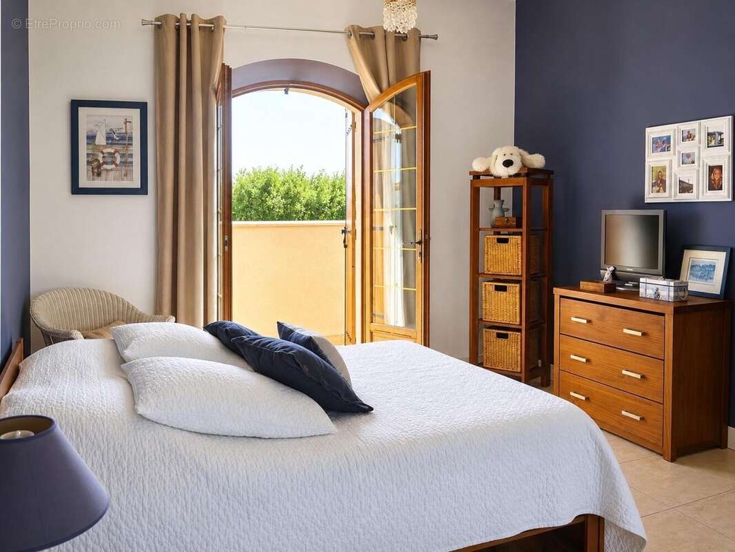Maison 520 m² à Laroque-Timbaut  - photo 9